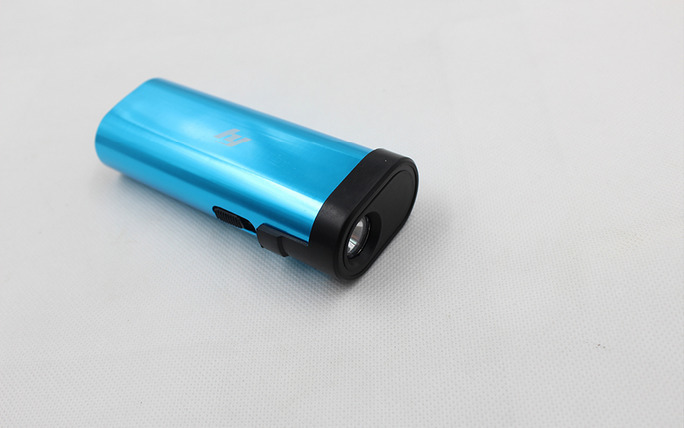 如何使用防身電棍來防身？